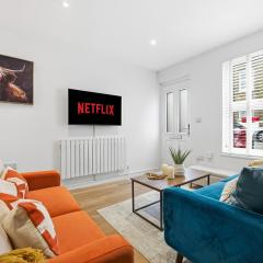 3-BR Luxe Cowes Cottage Harbour Views, Sleeps 6, with Private Garden - LONG TERM STAY CHRISTMAS SPECIAL OFFER AVAILABLE! - by Blue Puffin Stays