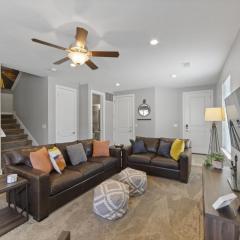 Entrada 417 - 3BR Luxury Townhome, Pool, Hot Tub, Garage