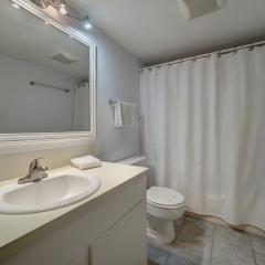 Pelican Place closet to beach