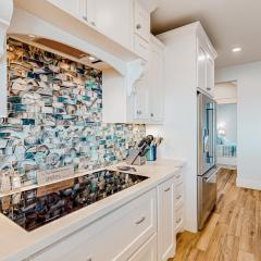 Stunning Beachfront Cargo Lift Sleeps 14