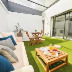 MAYA SUITES - Corniche Seaside Apartment with Private Terrace