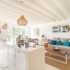 Luxury Townhome-Gated Community Across From Beach