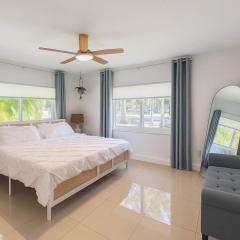 Stylish 2BR Getaway - Prime Miami Location