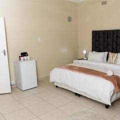 Ogans Guest Villa 21 Elizabeth avanue linmeyer jhb