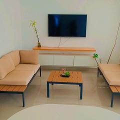Departamento con cochera - Condominio Las Flores