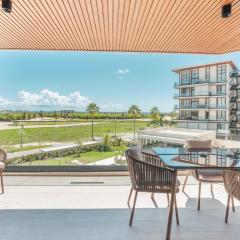 BRAND NEW! Stylish Stay in Vermare C7