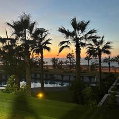 Appartement moderne avec vue mer & piscine, Dar Bouazza
