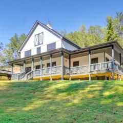 Walk to Dollywood! Cabin with Pool, Arcade, Gym