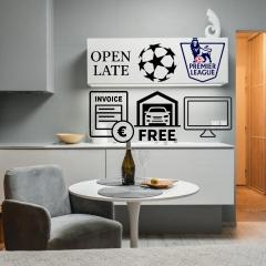 E3 Luxury OldTown Apt w Free Garage, Supermarket, FastWifi, Unlimited Music, Prime Video, Aircon