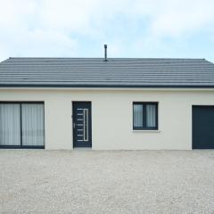 New villa 2025 - Quiet & Comfortable, 8 people, Jura