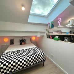 Le St Martin-Parking-Airbus-Airport-4 people