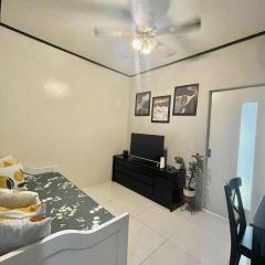 1BR with Balcony Cool Breeze Morning Sun by Cherisia's Hideaway