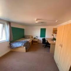 Elegant 4-Bedroom Apartment at Kexgill