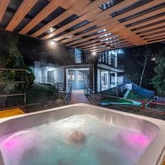 Poblado Mansion With Hot Tub & A/C Sleeps 9