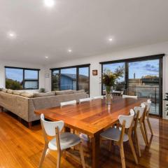 Idyllic Aireys Retreat - where ocean & hills meet