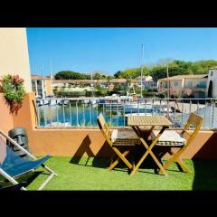 T2 port Cogolin golfe de Saint-Tropez vue mer