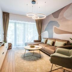 Newly Modern Designed 1BR Apartment