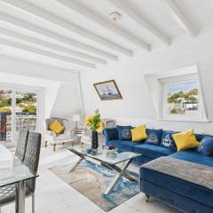 Harbour Haven Steps from Torquay Port