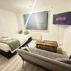 Spacious Double Room By Town Centre