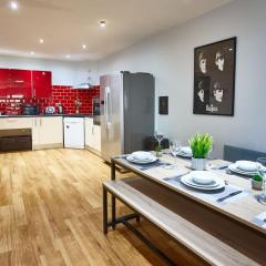 LENNON SUITE 4 Bedrooms, 4 Bathrooms