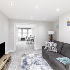 Spacious 2-floor Flat Near Weymouth Seafront