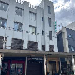 駅本ビル民宿四階