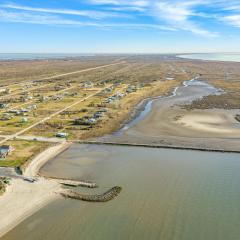 Prime Beachfront Large Deck Family Fun