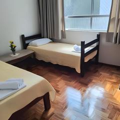 Apto Clássico, Centro de Friburgo, em frente à Pça Getúlio Vargas e pertinho do Teleférico e da Pça Suspiro - Muito bem equipado - Aquecedor