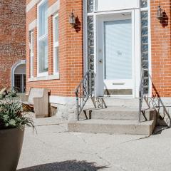 Historic Wi-fi Pet Friendly Purdue