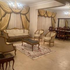 Elegant 2BR Apartment, Prime Location