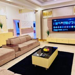 Brand New Luxurious Dreamview Beach Front Apartment