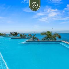 Oceanfront 2 BR Condo with Beachclub