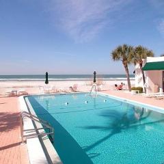 Lido Harbour Towers Lido Key & Private Beach!