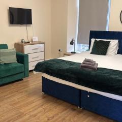 Apartment 3- 216 high Street