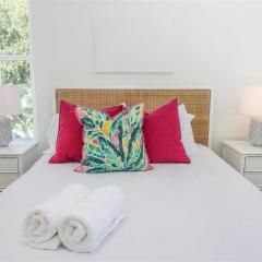 Tuscan Son - Gorgeous 5 BR Elite Beach Retreat