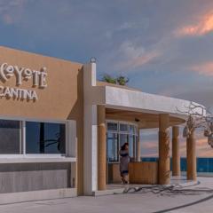 Splash in The New Lazy River/Stay in Modern Luxury Encantame C-603