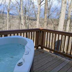 Eaglet Cabin near the Shenandoah River