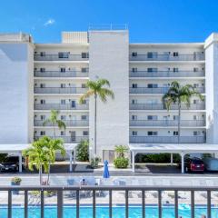 Crescent Royale Condominiums 6C