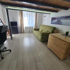 Studio cosy avec mezzanine & parking 2min Walibi