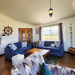 Ocean View, Walk to Everything! Dog Friendly! Wheelhouse Cottage