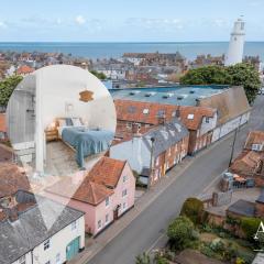 Elegant Southwold Retreat, Sleeps 8, Prime Location