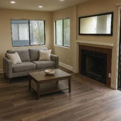 Remodeled 2 Bedroom Apartment Steps from the Beach