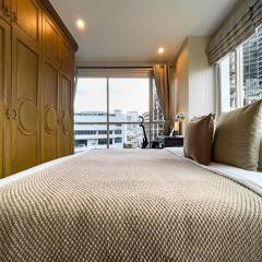 300m BTS l Large 110 sqm l Pool and Sauna