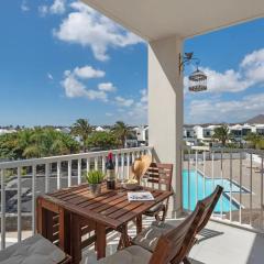 Escape Senator Pool and Wifi