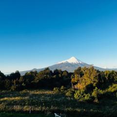 Casa con vista a los volcanes y Lago Llanquihue