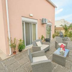 The 50 50 Deluxe Apartments