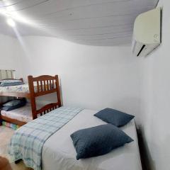 Suíte Família com Cozinha TV e Ar Condicionado