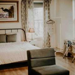 The Blue Heron-elegant Urban Studio In City Center