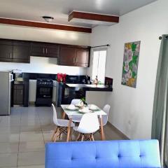 Apartamento Moderno con luz natural y balcón con vista Modern with natural light and balcony with a view