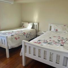 Granadilla st 2张超大单人床走路到商场公交站 G3